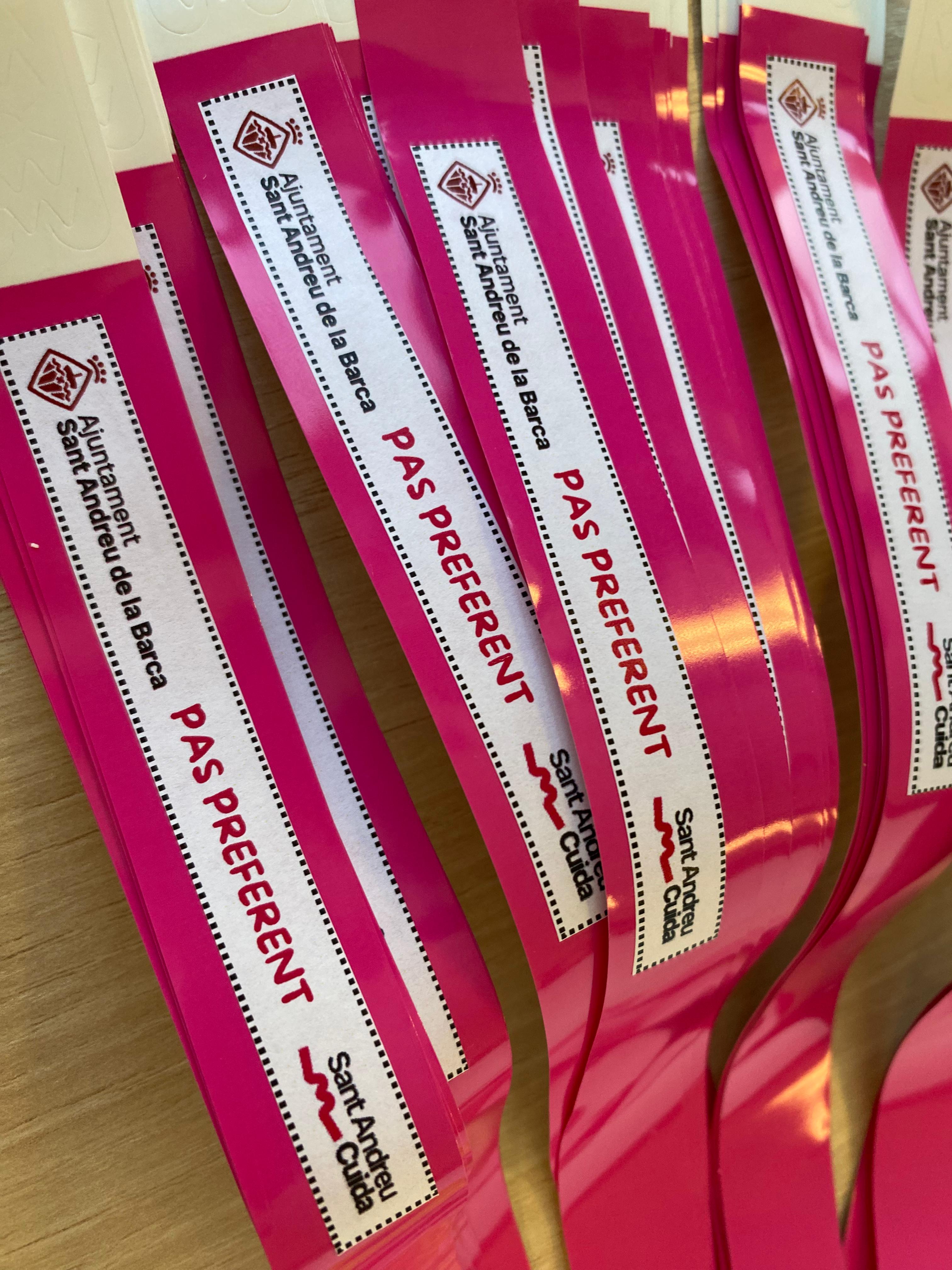 Imatge de la notícia: Ja disponibles les polseres identificatives per a infants i persones amb diversitat funcional per als actes de Nadal